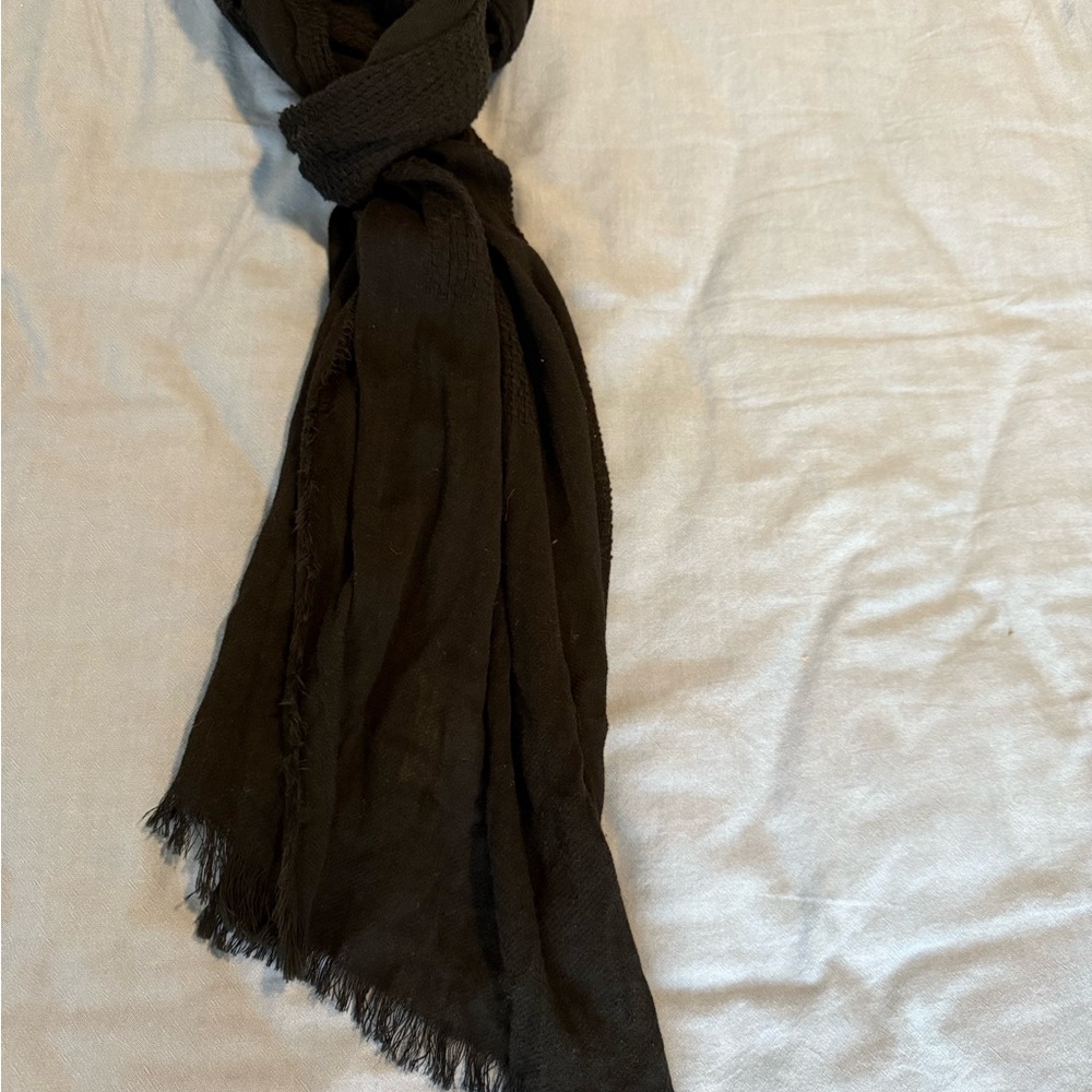 Jessica Simpson Black Linen Scarf